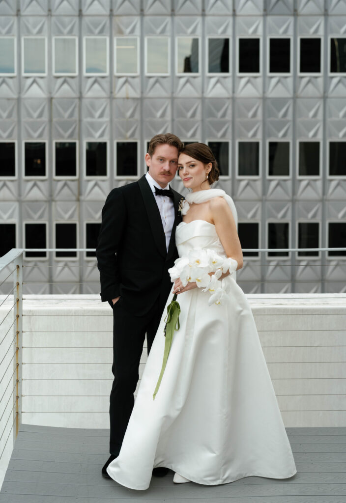 A classic and timeless downtown Dallas, Texas rooftop wedding at the 400 N Ervay wedding venue. Discover candid, editorial, and documentary wedding photography on digital and film. 