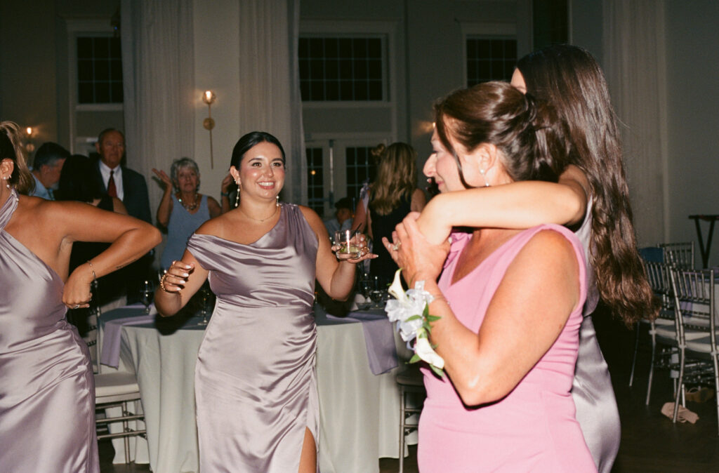 Photos of a summer wedding in New Jersey on 35mm film. Discover documentary film wedding photography in New York and New Jersey. 